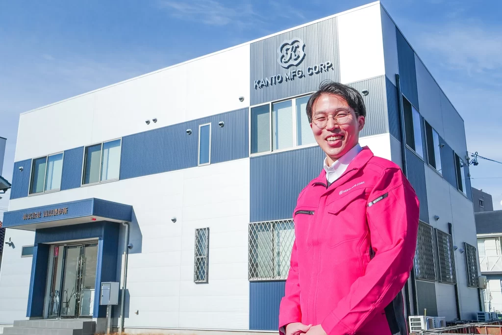 新規顧客開拓の成功事例として紹介された株式会社関東製作所様のお写真。MAツール導入により新規問い合わせ件数約100件から350件超に増加。